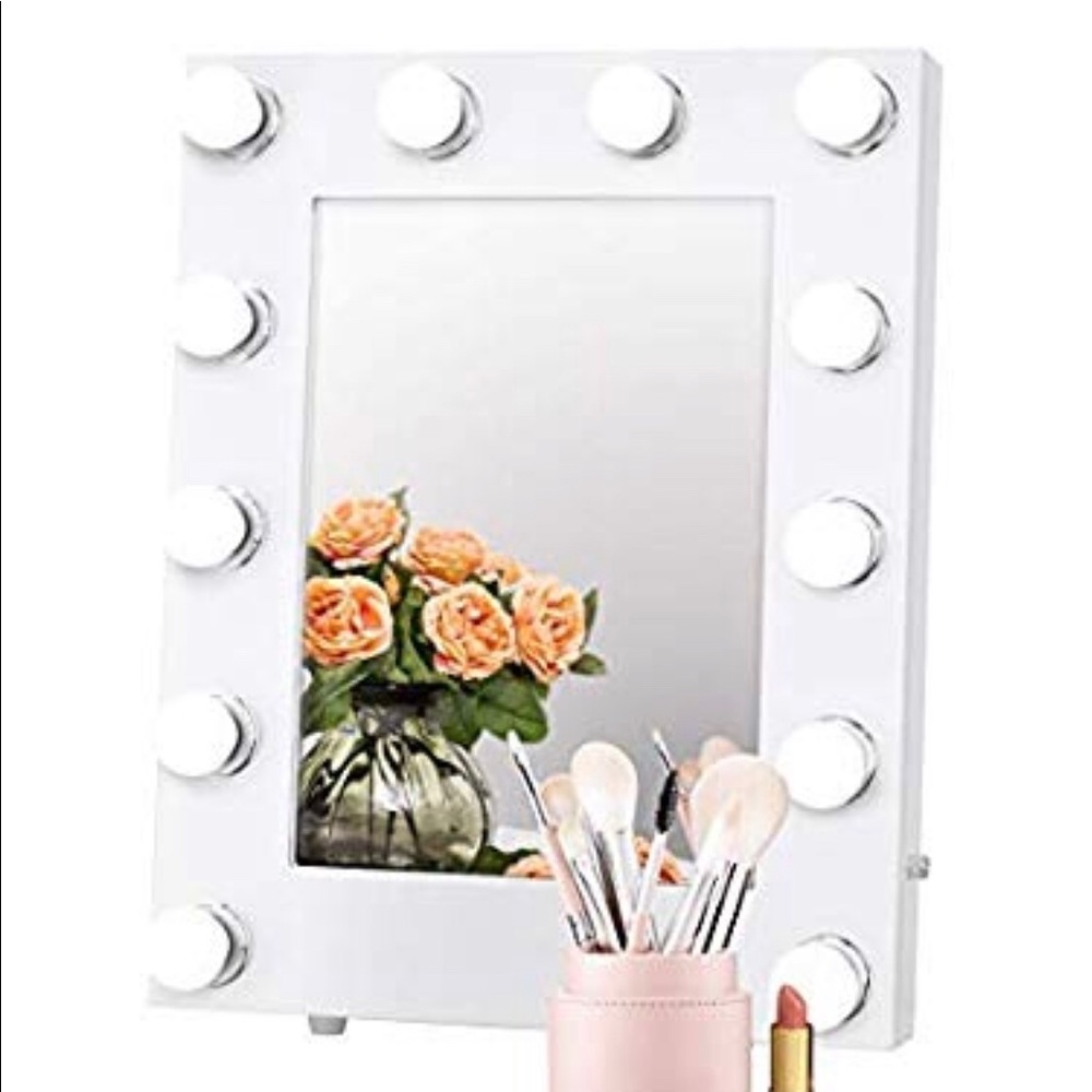 NIB Luxury Hollywood Style Vanity Mirror